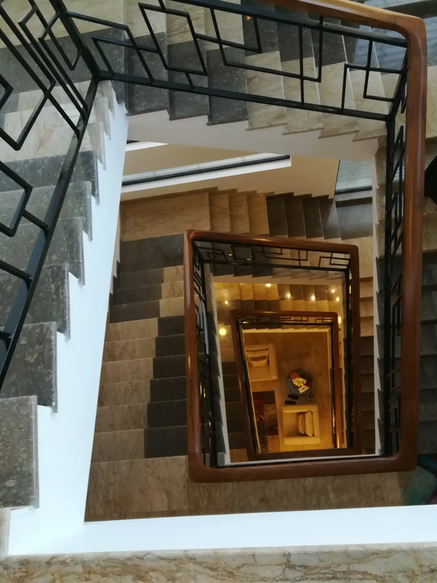 The Karter Mansion image 7